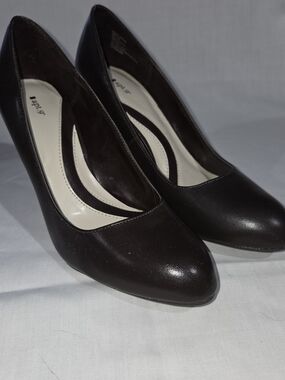 Apt. 9 Women's Brown Leather-Look Heels